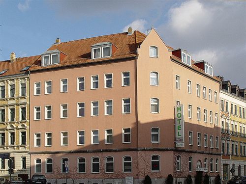 Hotel Amadeo 3*